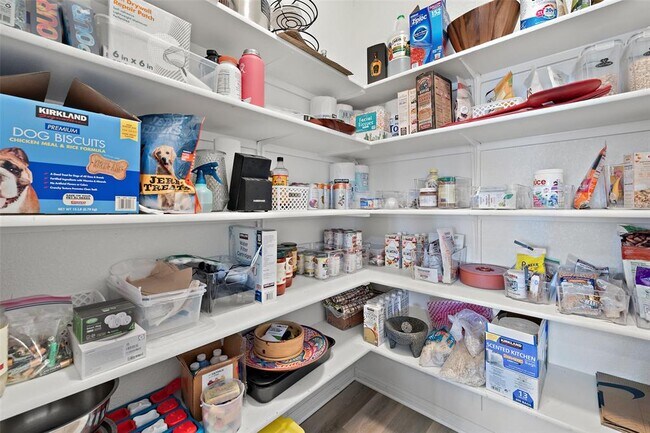 Building Photo - 1405 Fairhaven Gtwy