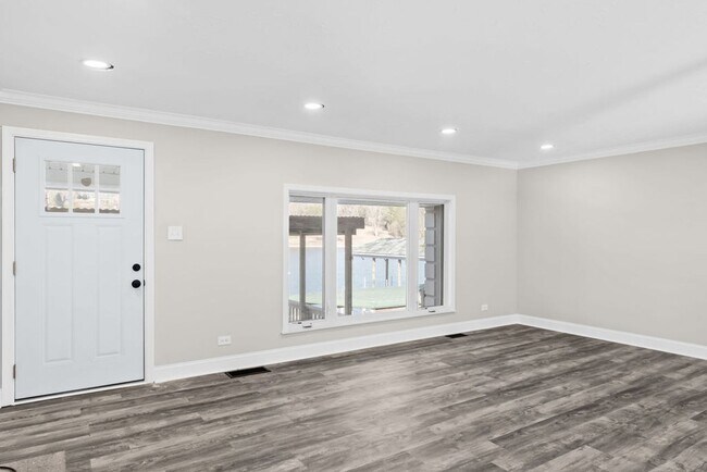 Building Photo - 2BR/2BA Cottage that's on the Rive – Minutes from Downtown Knoxville and Maryville