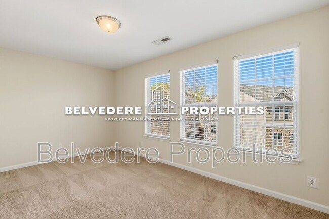 Building Photo - 36 Ackland Dr