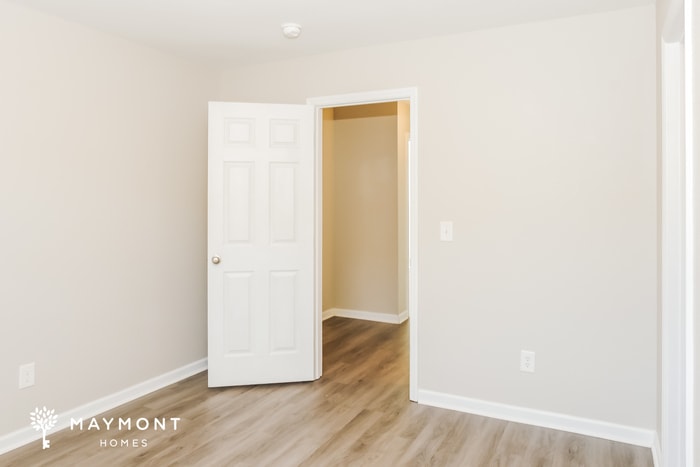 Building Photo - 143 Olympia Dr