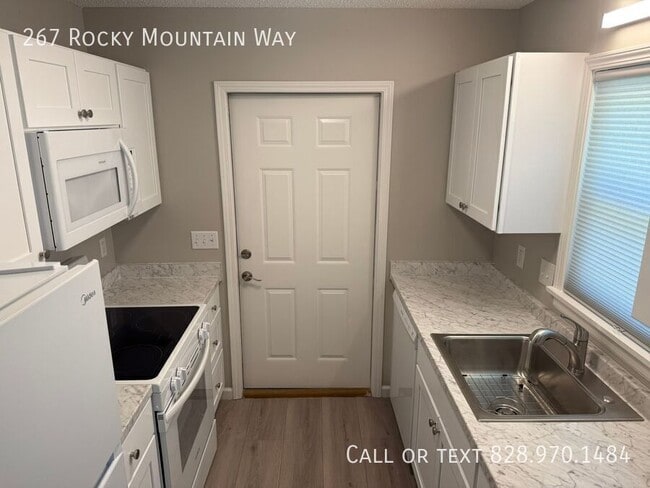 Building Photo - 267 Rocky Mountain Way