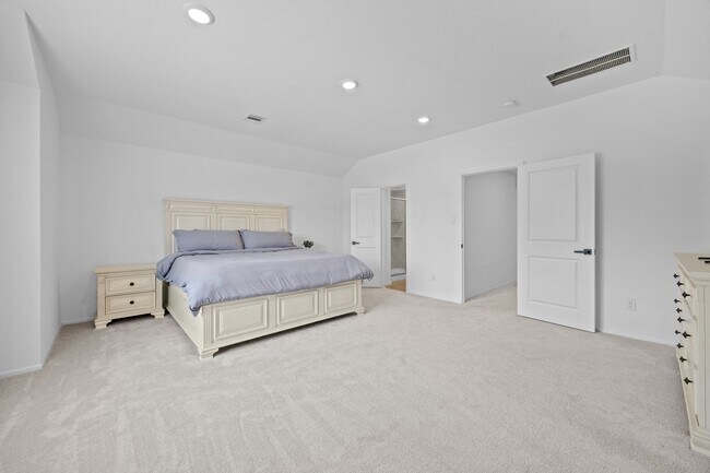Building Photo - 2019 Iris Hls Ln