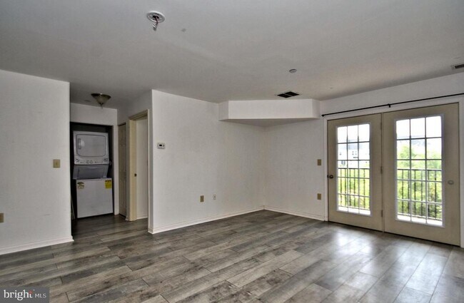 Building Photo - 3940 Ashland Dr