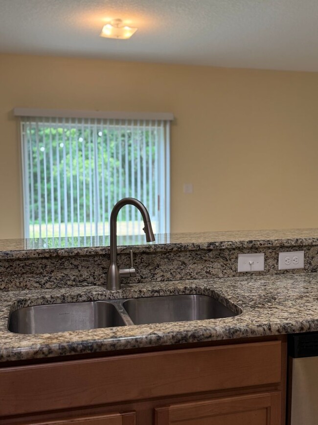 Building Photo - Beautiful Home For Rent!! ( AVAILABLE MOVE...