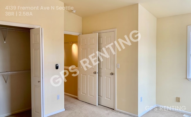 Building Photo - 4139 Fremont Ave N