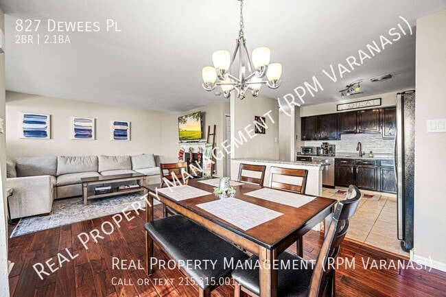 Building Photo - 827 Dewees Pl