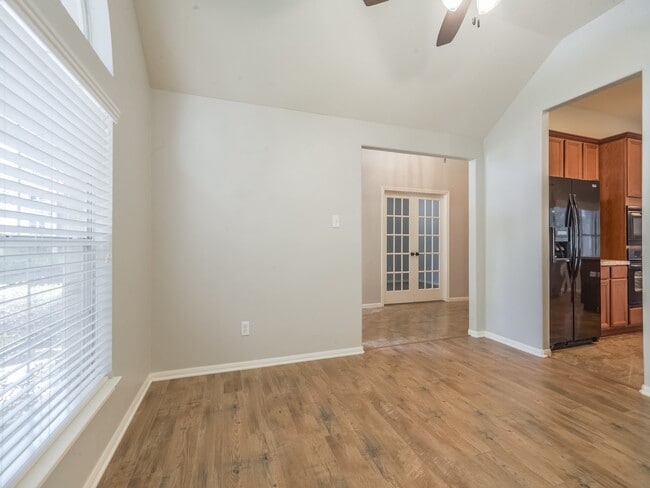 Building Photo - 15310 Cypressedge Ct