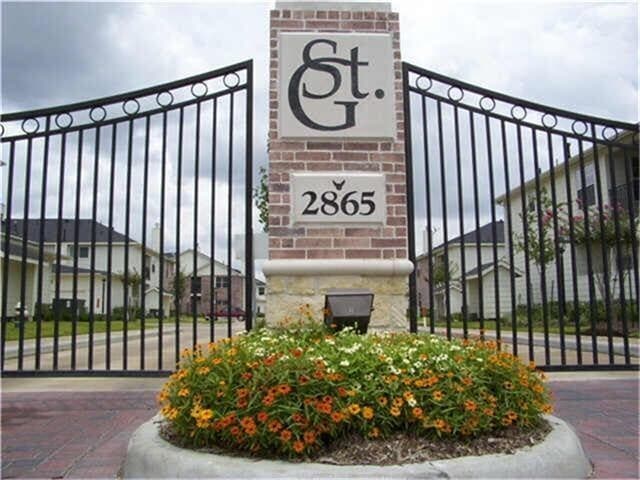 Building Photo - 2865 Westhollow Dr