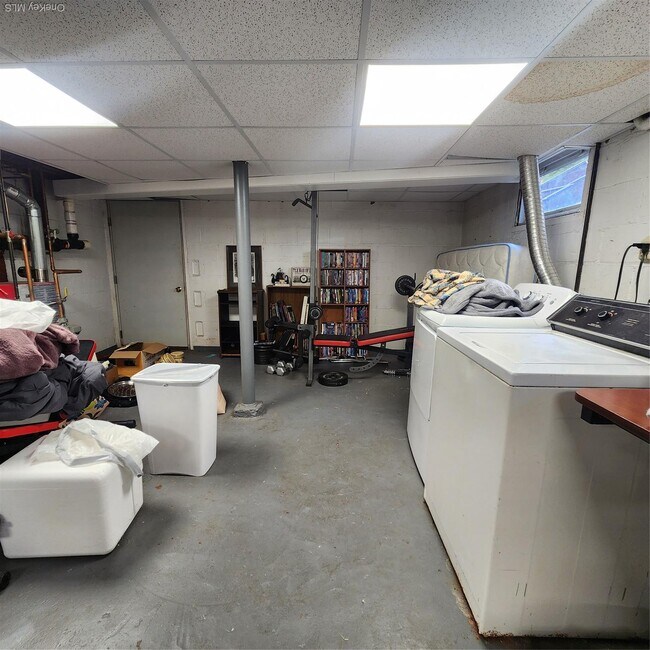 Building Photo - 24 Prairie Ave