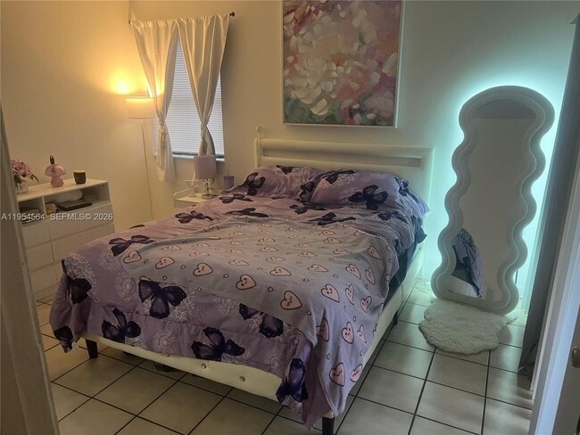 Building Photo - 526 NW 114th Ave