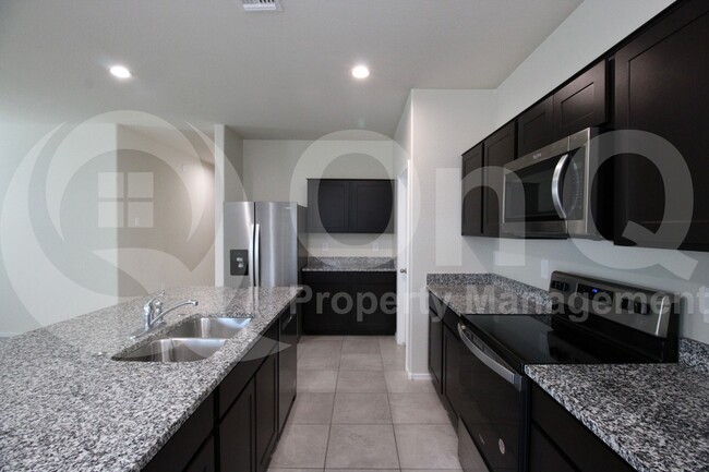 Building Photo - 18577 W Bronco Trl