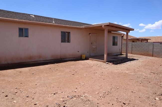 Building Photo - Hear The Songbirds Sing!