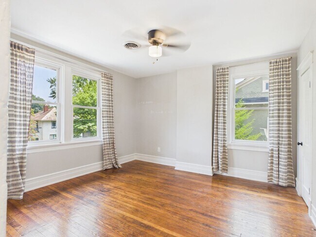 Building Photo - 3302 Garland Ave