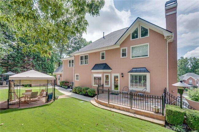 Building Photo - 1281 Lake Washington Dr NW