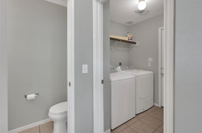 Building Photo - 635 Cypresswood Trce