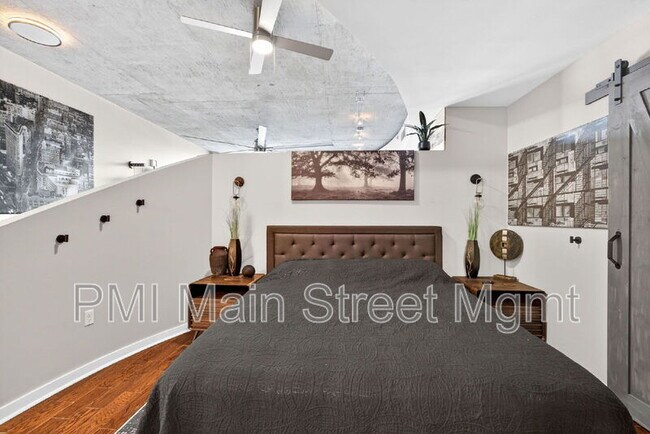 Building Photo - 155 S Court Ave