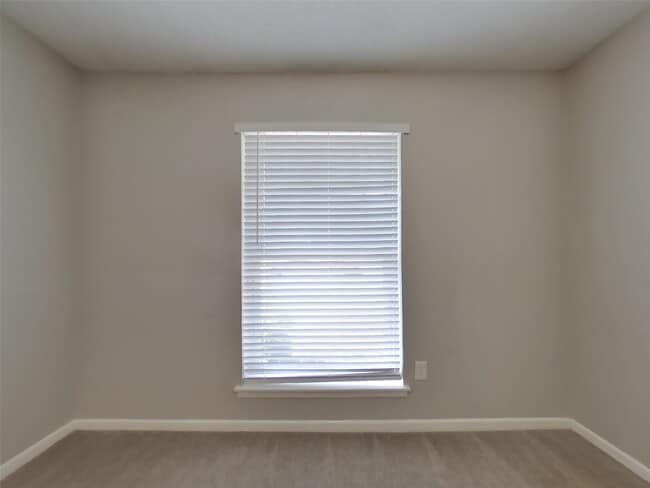 Building Photo - 3434 Deer Valley Dr