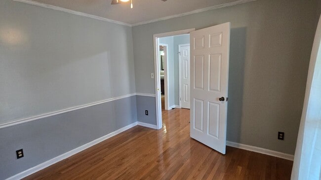 Building Photo - 4 Bedroom