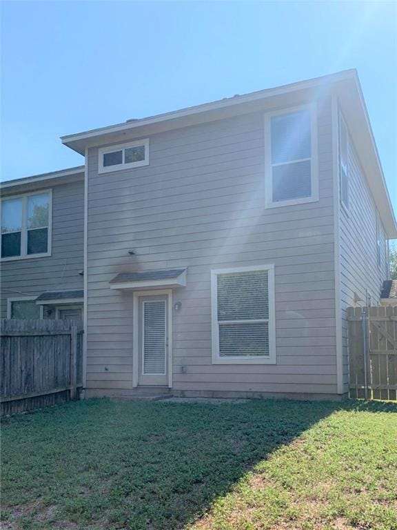 Building Photo - 2402 Allred Dr