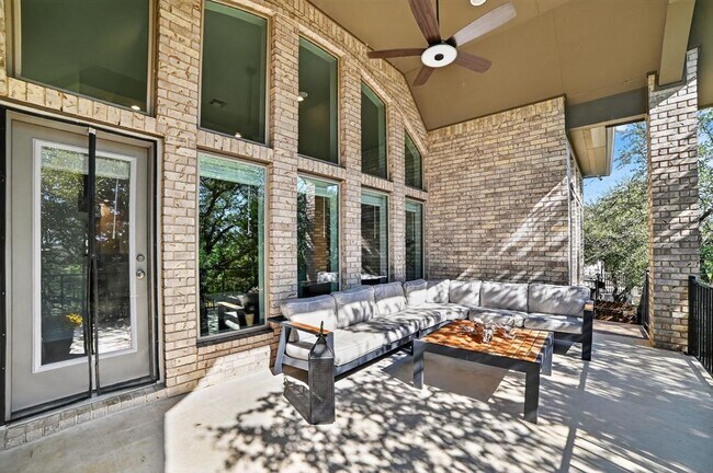 Building Photo - 1904 Woolsey Wy