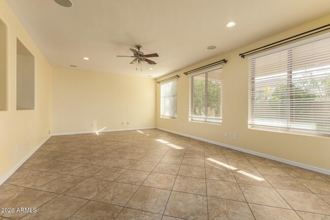 Building Photo - 5303 W Pinnacle Vista Dr