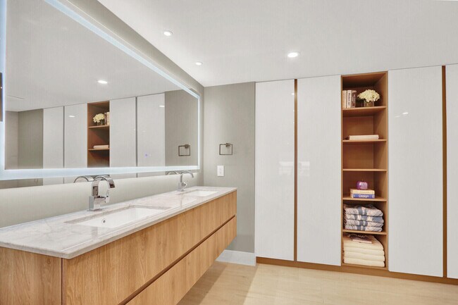 Building Photo - 4201 N Ocean Blvd