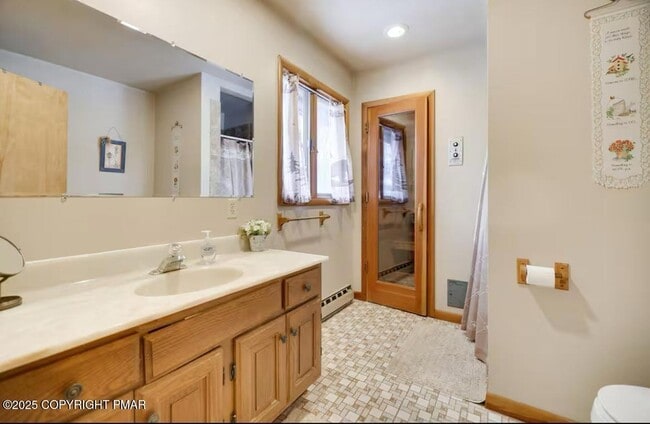 Building Photo - 276 Mountain View Dr