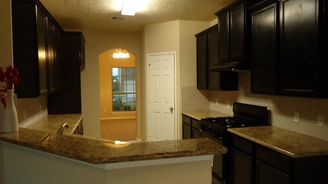 Building Photo - 22423 Albee Dr