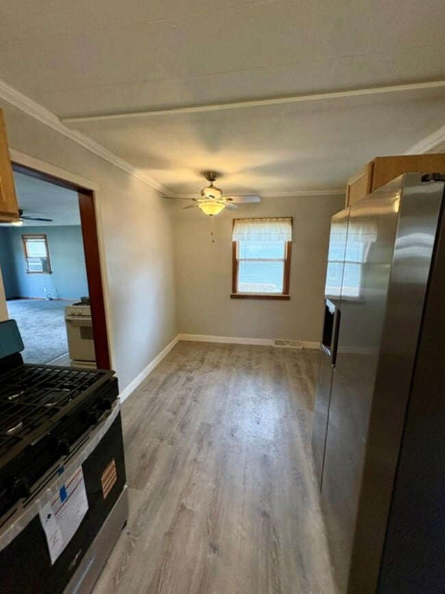 Building Photo - 526 Collingwood Ave