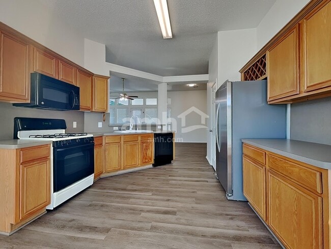 Building Photo - 217 Dartmouth Dr