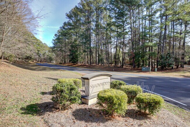 Building Photo - 216 Shadowood Ln