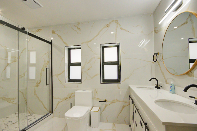 Building Photo - 2420 SW 44th Terrace