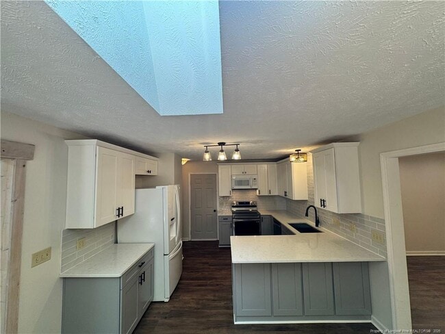 Building Photo - 4011 Woods Ct