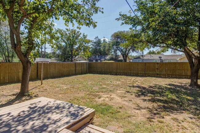 Building Photo - Four Bedroom in Tech Terrace or Three bed with extra space