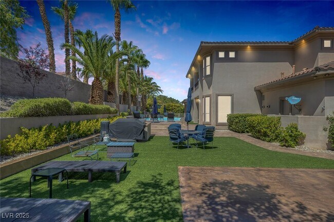 Building Photo - 1545 Villa Rica Dr