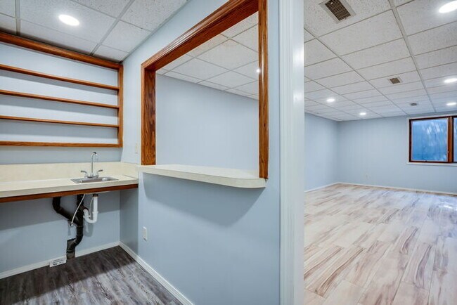 Building Photo - 3508 N Clarence St
