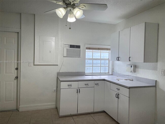 Building Photo - 14330 SW 71st Ln