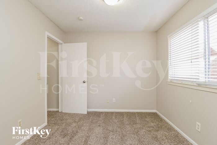 Building Photo - 22626 Guardsman Ln