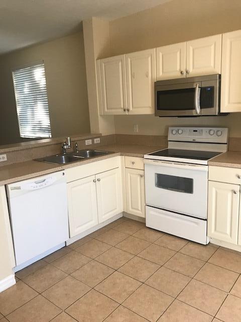 Building Photo - 3511 Sonoma Dr