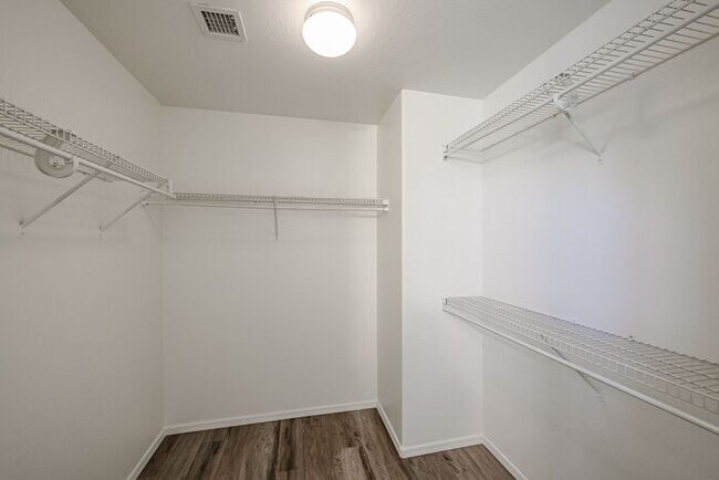 Building Photo - COMING SOON !! 4 BED 2.5 BATH, 2200+ SFT IN CAMELBACK RANCH, PHOENIX