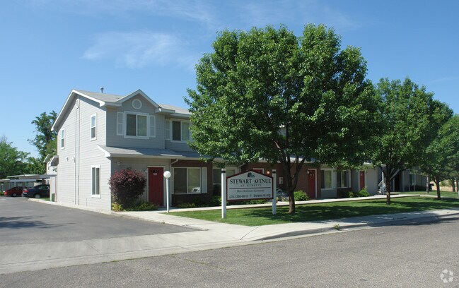 Primary Photo - Stewart Avenue Apartments