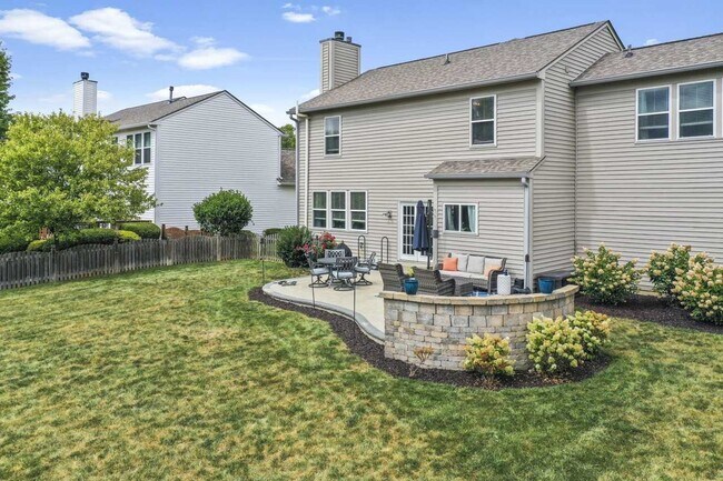 Building Photo - Luxurious 4-Bedroom Furnished Home in West...