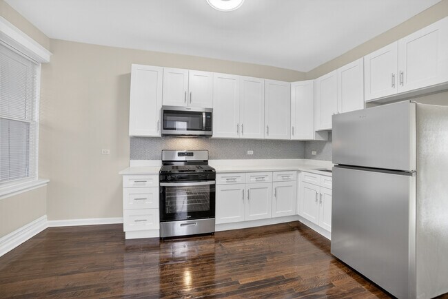 Building Photo - 1419 S Kedvale Ave