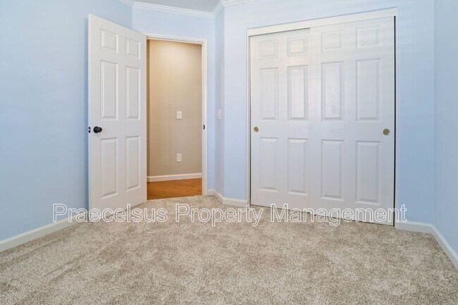 Building Photo - 1710 Ravenrock Ct