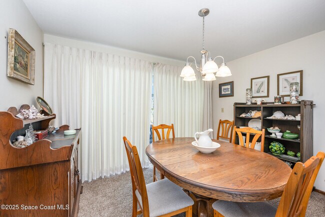 Building Photo - 419 St Georges Ct