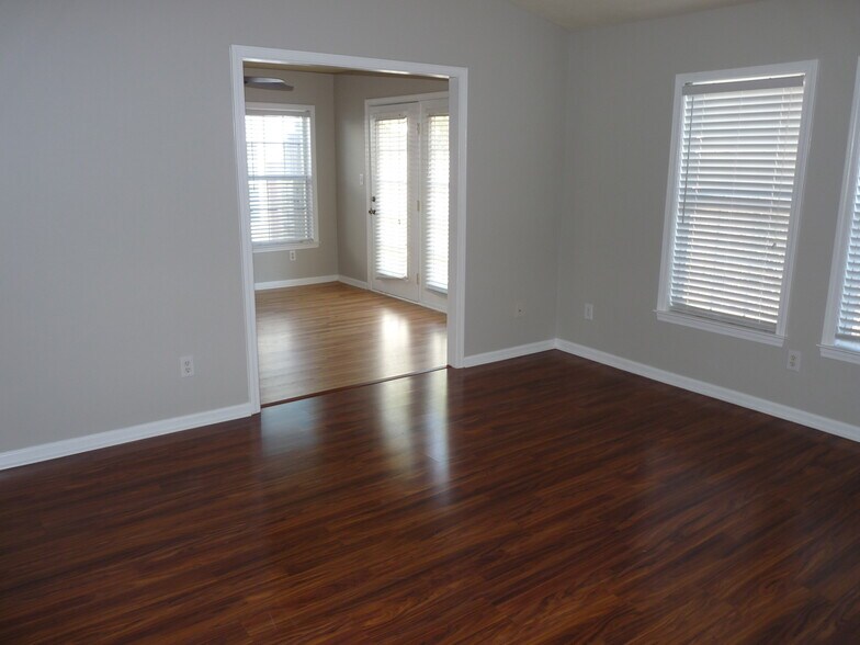 Extra/sunroom leads to patio & covered parking - 136 Portofino Ln SW