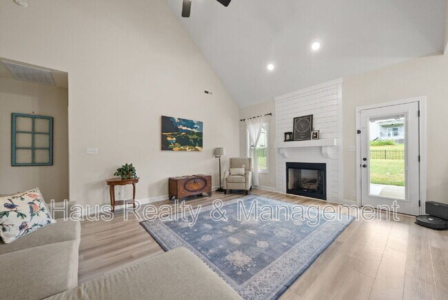 Building Photo - 433 Crestwicke Ct