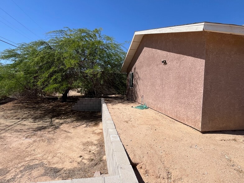 Building Photo - 5411 Baileya Ave