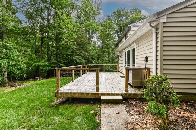 Building Photo - 8504 Shadeway Pl