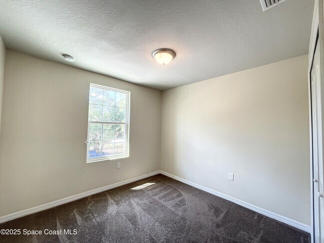 Building Photo - 3728 Chambers Ln